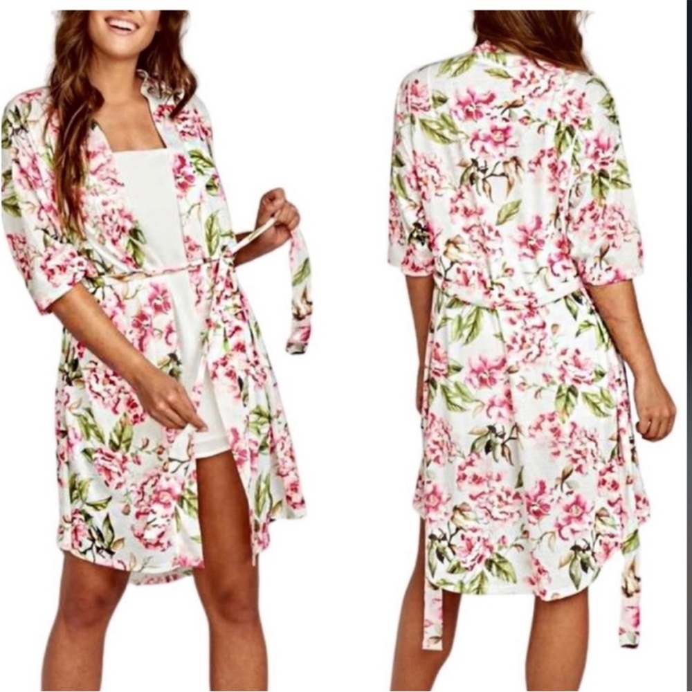 Show Me Your MuMu Robe Kimono White with Pink floral print One Size - Picture 2 of 11